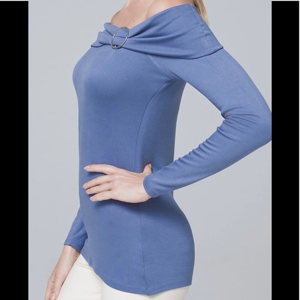 💙💙 WHBM off the shoulder top 💙💙